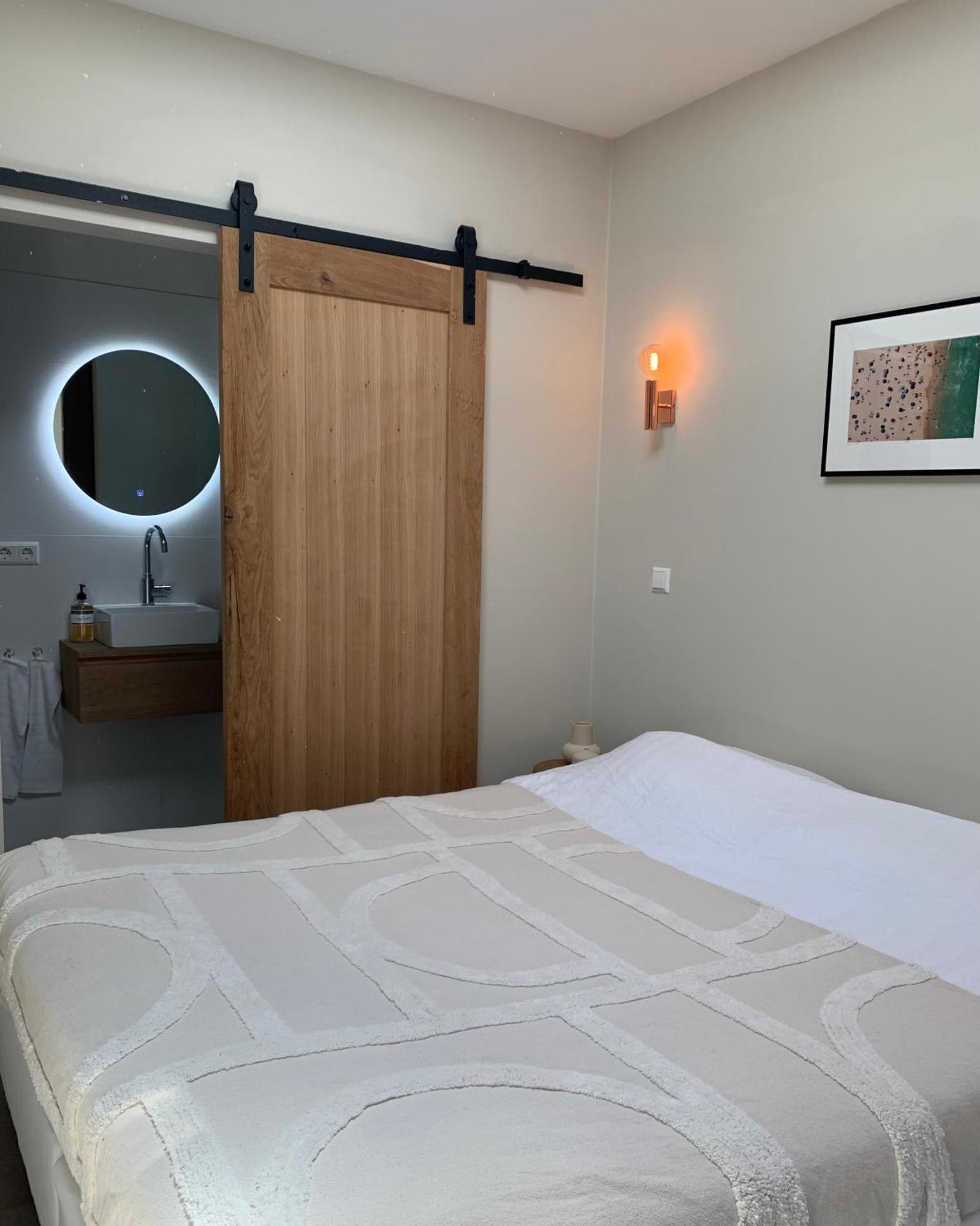 Beach Studio 35 With Private Parking Зандфорт Номер фото